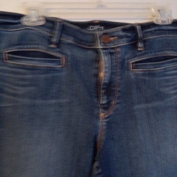 ANN TAYLOR LOFT Blue Denim Boot Cut mid Rise Jeans. Size 6 - Picture 2 of 9